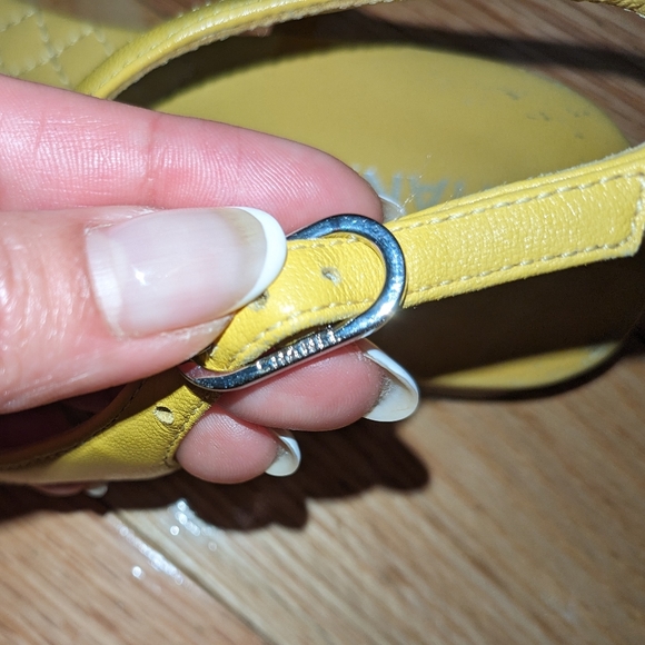 CHANEL CHAIN CC THONG SANDALS SIZE 7 - Picture 6 of 8